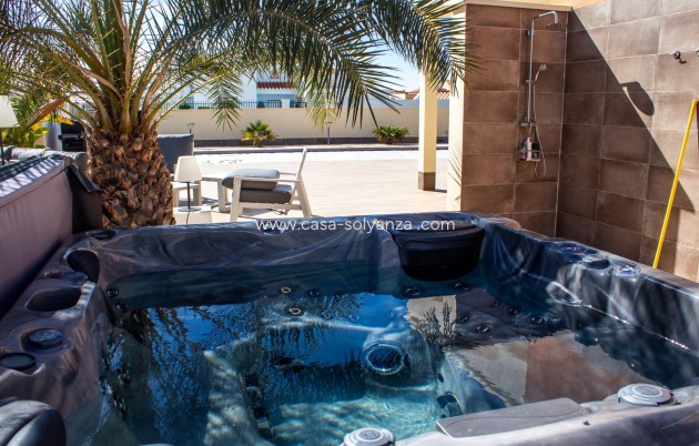 Revente - Villa / Semi detached - Torrevieja - La Siesta