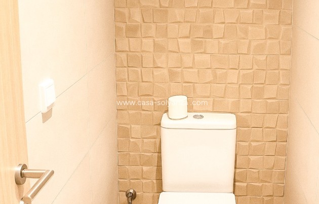 Revente - Villa / Semi detached - Torrevieja - La Siesta