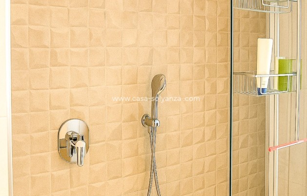 Revente - Villa / Semi detached - Torrevieja - La Siesta