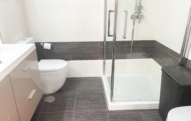 Revente - Villa / Semi detached - Orihuela Costa - Mil Palmeras