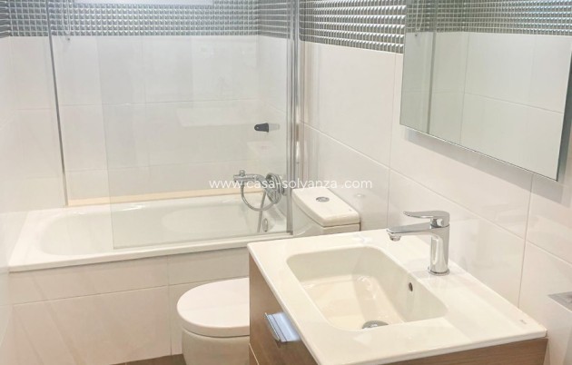 Revente - Villa / Semi detached - Orihuela Costa - Mil Palmeras