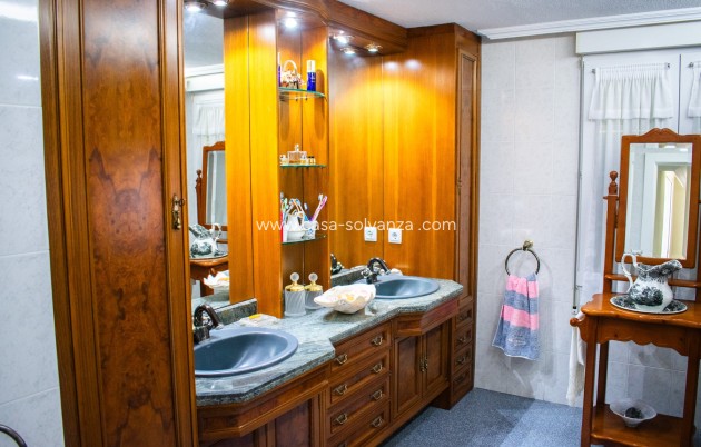 Revente - Independent villa - Orihuela Costa - MUY CERCA DE LA PLAYA