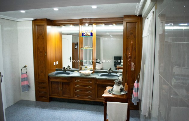 Revente - Independent villa - Orihuela Costa - MUY CERCA DE LA PLAYA