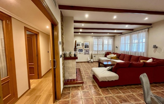 Herverkoop - Country Property/Finca - El Esparragal