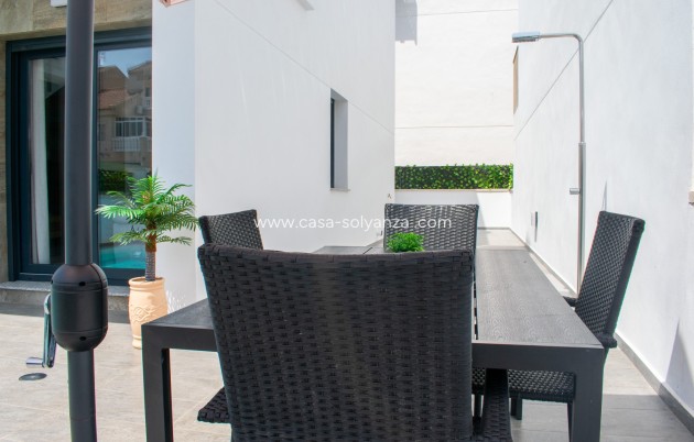 Revente - Independent villa - Torrevieja - La Siesta