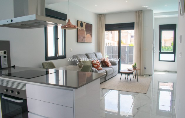 Revente - Independent villa - Torrevieja - La Siesta