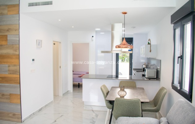 Revente - Independent villa - Torrevieja - La Siesta