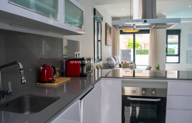 Revente - Independent villa - Torrevieja - La Siesta