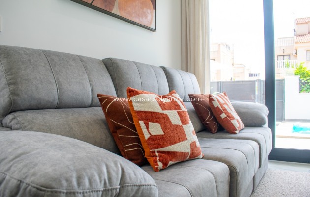 Revente - Independent villa - Torrevieja - La Siesta