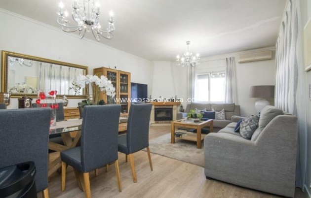 Resale - Villa - Elche