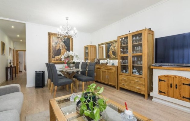 Resale - Villa - Elche