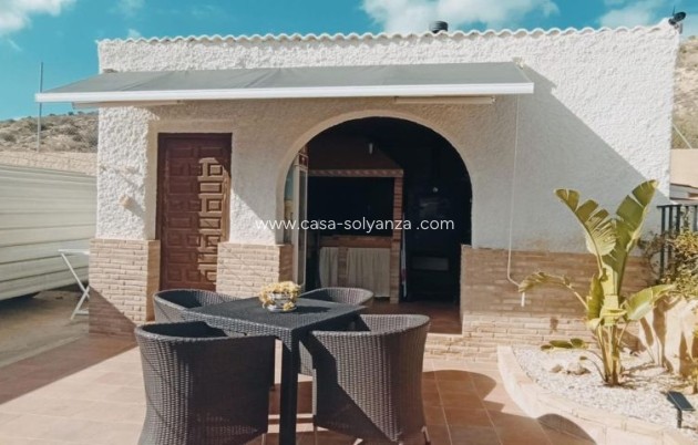 Resale - Villa - Elche