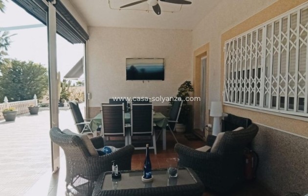 Resale - Villa - Elche