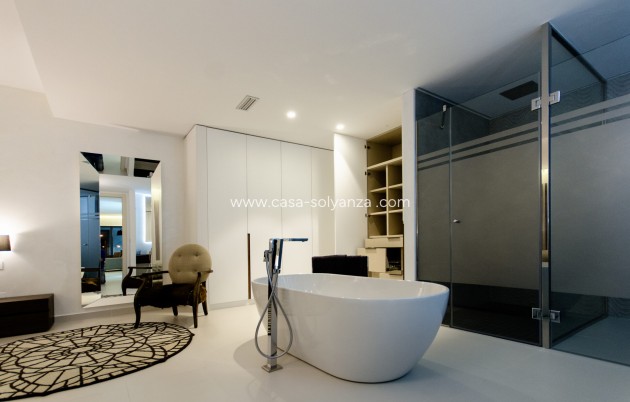 Revente - Villa - Orihuela Costa - 0