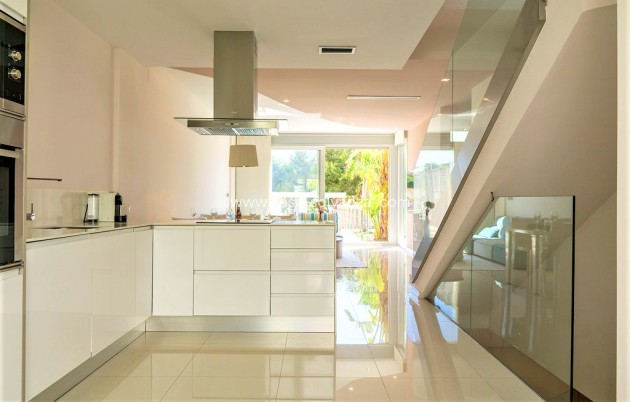 Revente - Villa - Orihuela Costa - 0