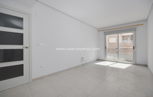 Reventa - Apartamento / piso - Torrevieja - Center