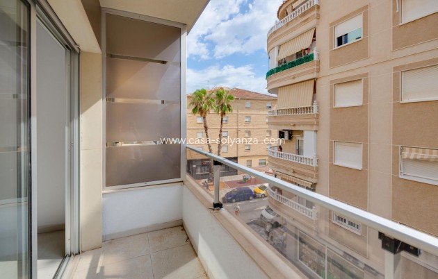 Reventa - Apartamento / piso - Torrevieja - Center