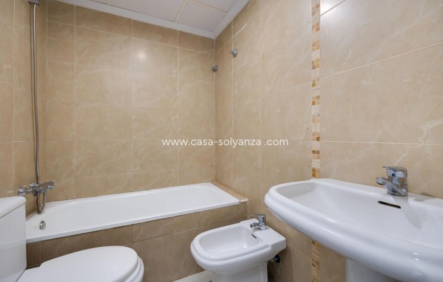 Reventa - Apartamento / piso - Torrevieja - Center