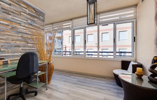 Revente - Appartement - Torrevieja - Acequion