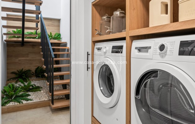 Neue Gebäude - Villa - Polop