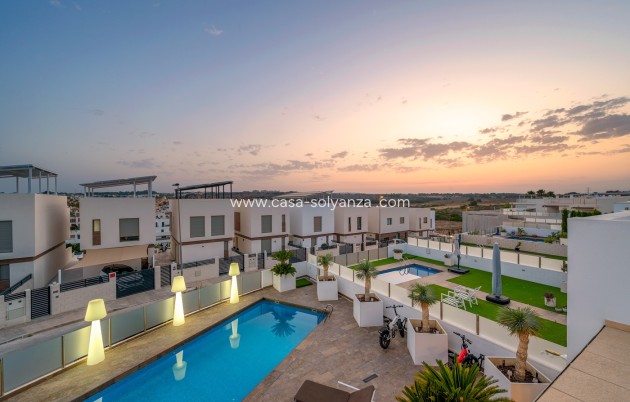 Revente - Villa - Orihuela Costa - Villamartín