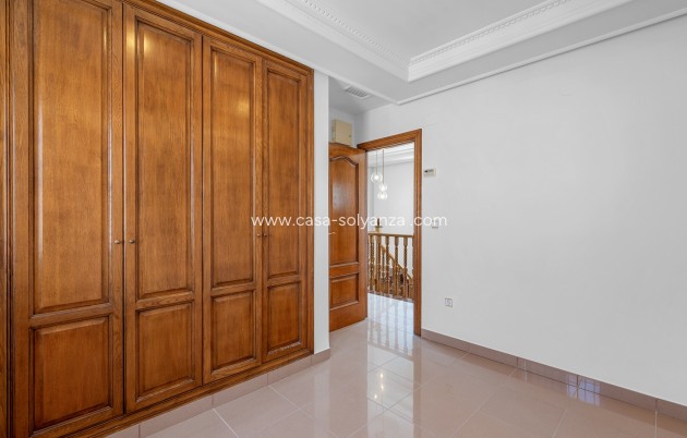 Reventa - Villa - Torrevieja