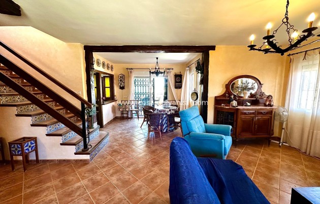 Revente - Villa - San Miguel de Salinas - Ciudad de las comunicaciones