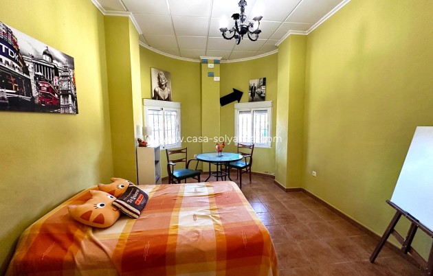 Revente - Villa - San Miguel de Salinas - Ciudad de las comunicaciones