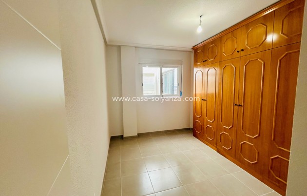 Wiederverkauf - Wohnung - Daya Nueva