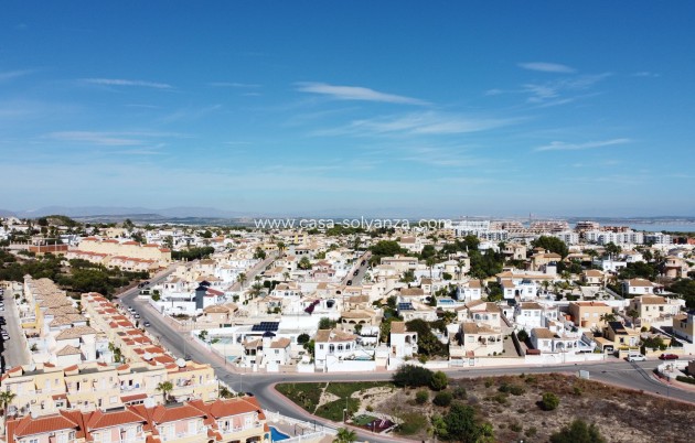 Obra nueva - Apartamento / piso - Res. Las Filipinas