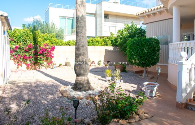 Revente - Independent villa - Orihuela Costa - La Zenia