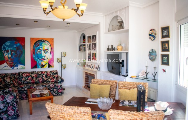 Revente - Independent villa - Orihuela Costa - La Zenia