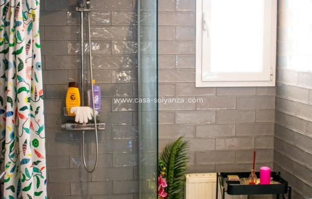 Revente - Independent villa - Orihuela Costa - La Zenia