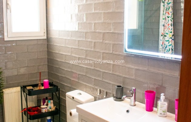 Revente - Independent villa - Orihuela Costa - La Zenia