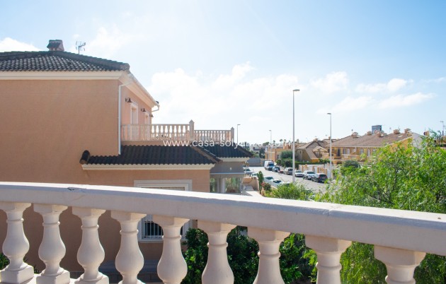 Revente - Independent villa - Orihuela Costa - La Zenia