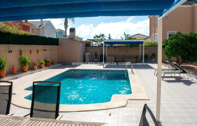 Revente - Independent villa - Orihuela Costa - La Zenia