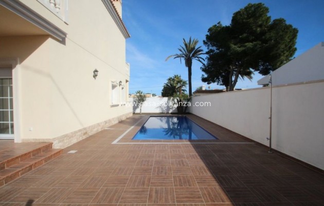 Resale - Villa - Orihuela Costa - Cabo Roig