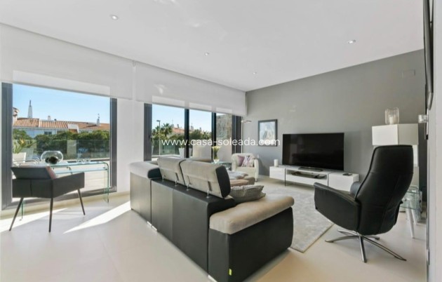 Wiederverkauf - Villa - Orihuela Costa - Campoamor