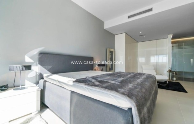 Wiederverkauf - Villa - Orihuela Costa - Campoamor