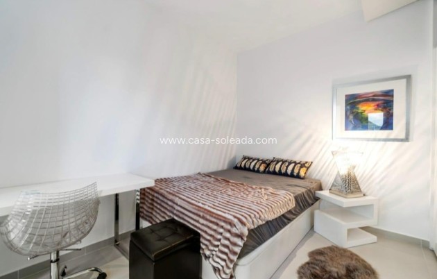 Wiederverkauf - Villa - Orihuela Costa - Campoamor