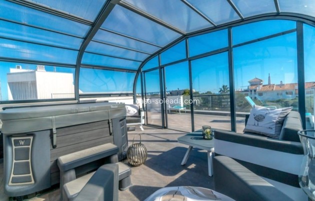 Wiederverkauf - Villa - Orihuela Costa - Campoamor
