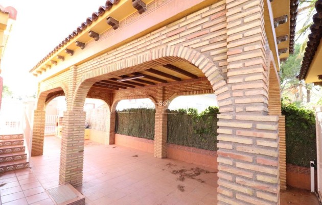 Resale - Villa - Cabo Roig - MUY CERCA DE LA PLAYA