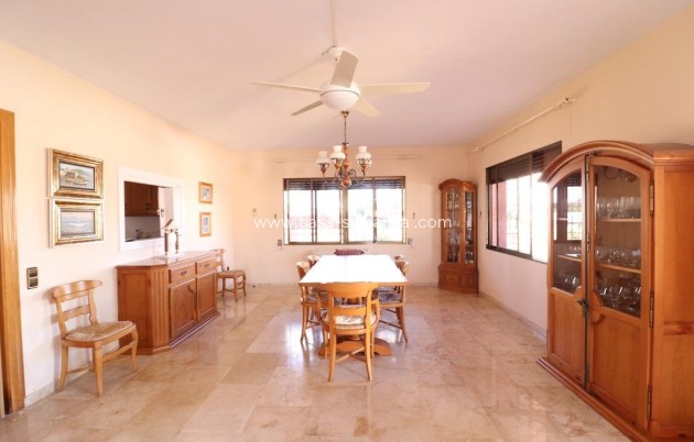 Resale - Villa - Cabo Roig - MUY CERCA DE LA PLAYA