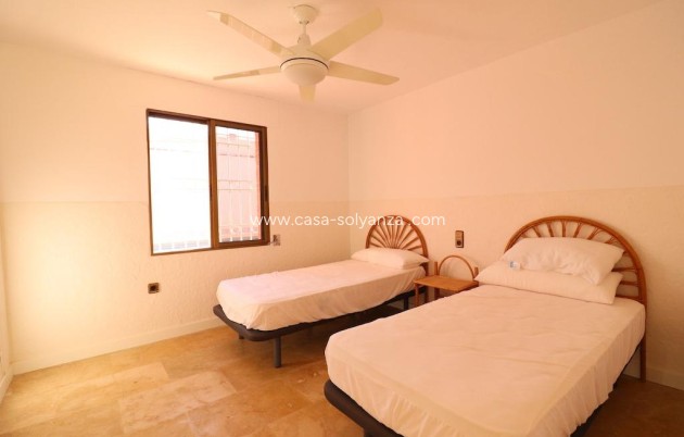 Resale - Villa - Cabo Roig - MUY CERCA DE LA PLAYA