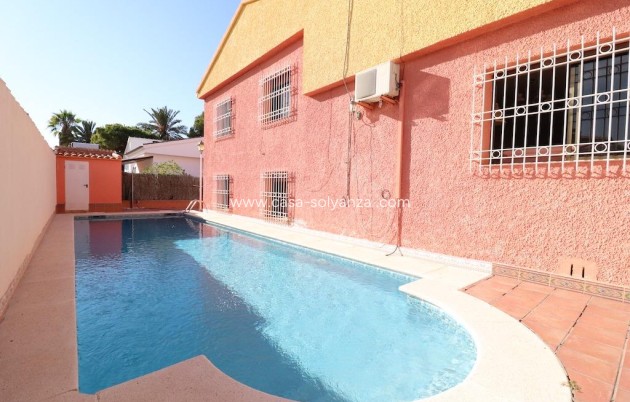 Resale - Villa - Cabo Roig - MUY CERCA DE LA PLAYA