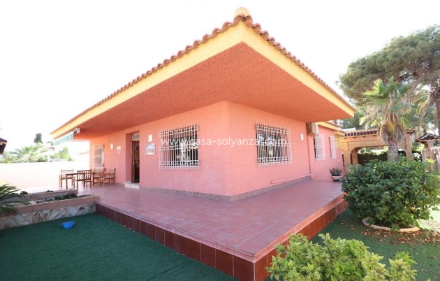 Resale - Villa - Cabo Roig - MUY CERCA DE LA PLAYA