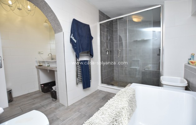 Wiederverkauf - Finca / Country Property - Heredades