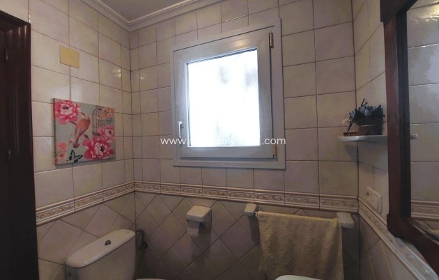 Resale - Villa - Torrevieja - Center