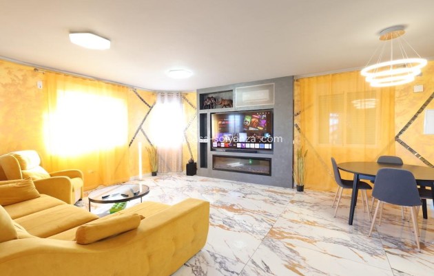 Resale - Villa - San Miguel de Salinas - Residencial los flamencos