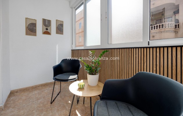 Reventa - Apartamento / piso - Torrevieja - Center